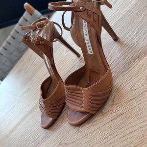 Veronica Beard brown leather sandals size 38.5